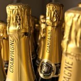 Avec plus de 104 millions empochés à l'Euro Millions, le très heureux gagnant pourra sabler le champagne. (photo prétexte)